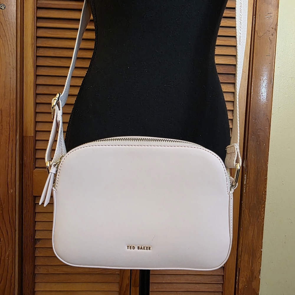 EUC Ted Baker London Women's Camera Crossbody Bag